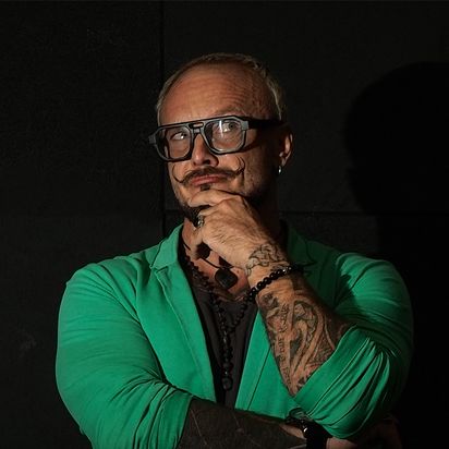 Александр Волков